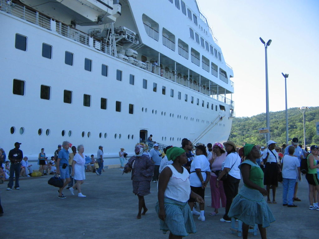 social-and-ecological-impacts-of-cruise-tourism-planet-4-people